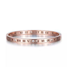 Cargar imagen en el visor de la galería, Brazalete Rose Gold Numeros Romanos - Joyería be